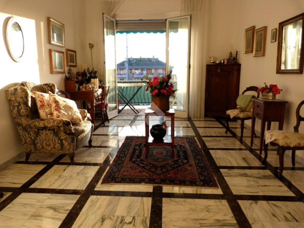 Appartamento in vendita a Chiavari corso vincenzo de michiel, 55
