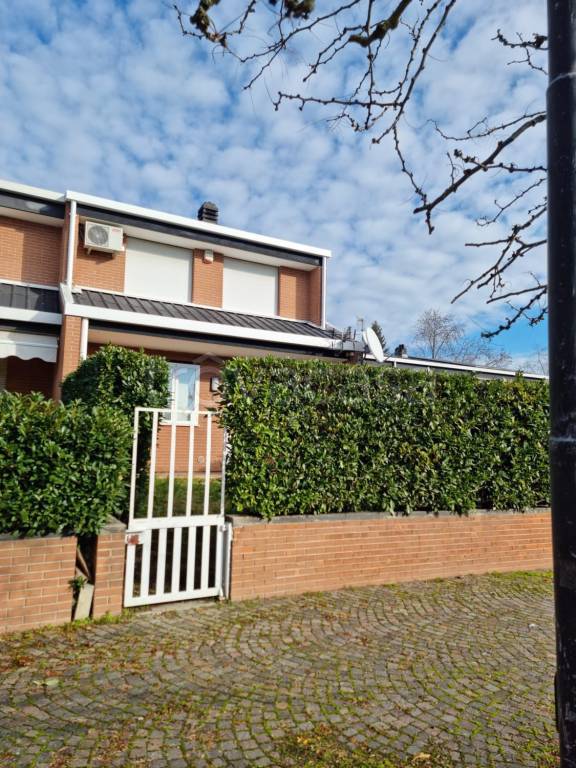 Villa a Schiera in vendita a Padova via Ca' Rasi