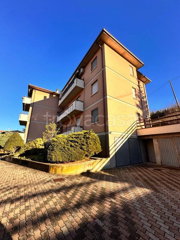Appartamento in vendita a Fornovo di Taro strada Cisa, 76