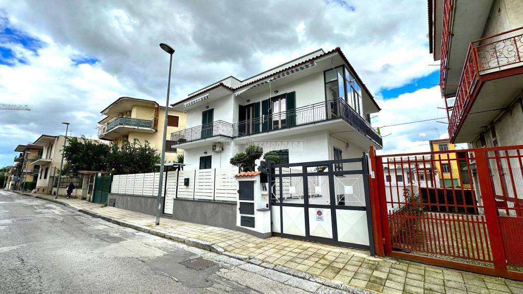 Appartamento in vendita a Pomigliano d'Arco via San Paolo di Tarso, 16