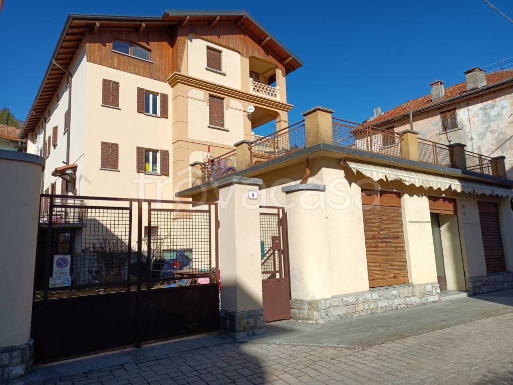 Villa Bifamiliare in in vendita da privato ad Alta Valle Intelvi via Canevali, 5