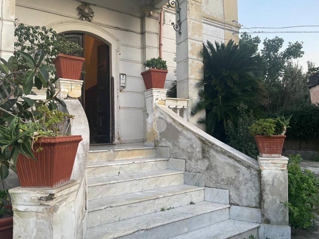 Appartamento in vendita a Napoli via Carlo de Marco, 58