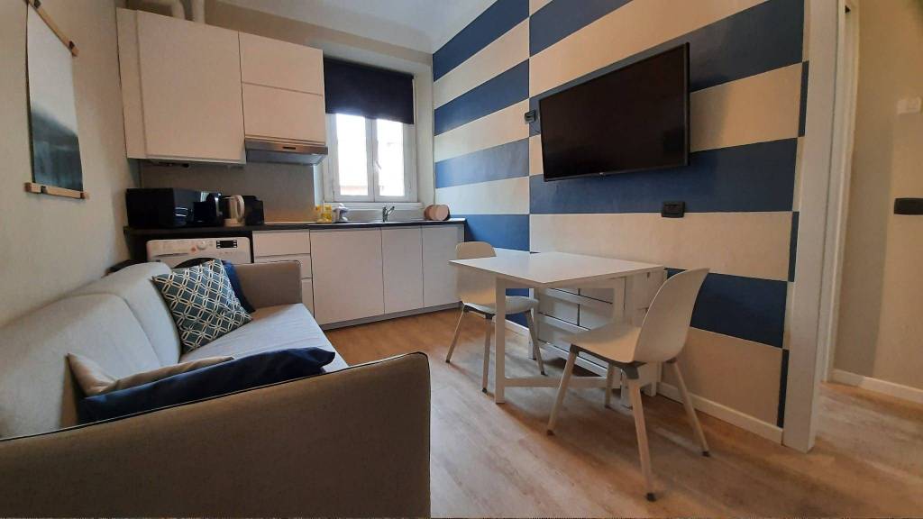 Appartamento in affitto a Milano via Pasquale Sottocorno