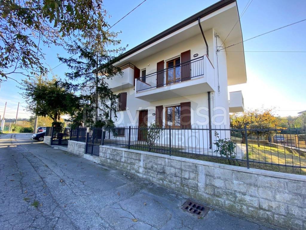 Villa in vendita a Santarcangelo di Romagna via Manduchi, 110