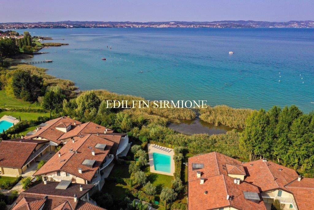 Villa in vendita a Sirmione via Benaco, 11