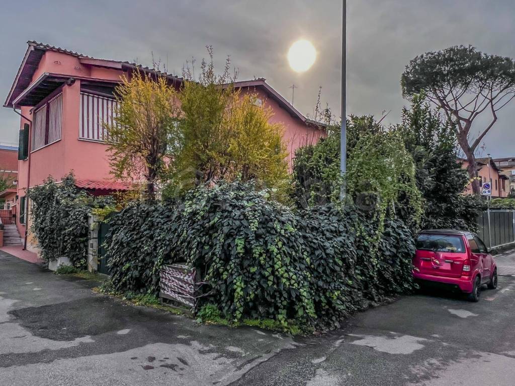 Appartamento in vendita a Roma via Giuseppe Sinopoli