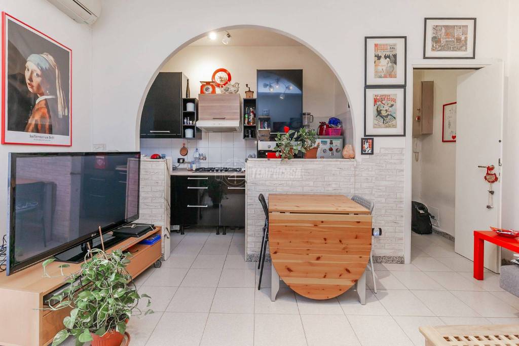 Appartamento in vendita a Milano via Luigi Manzotti
