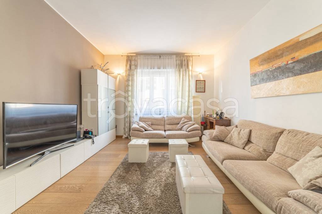 Appartamento in vendita a Rozzano via Bergamo