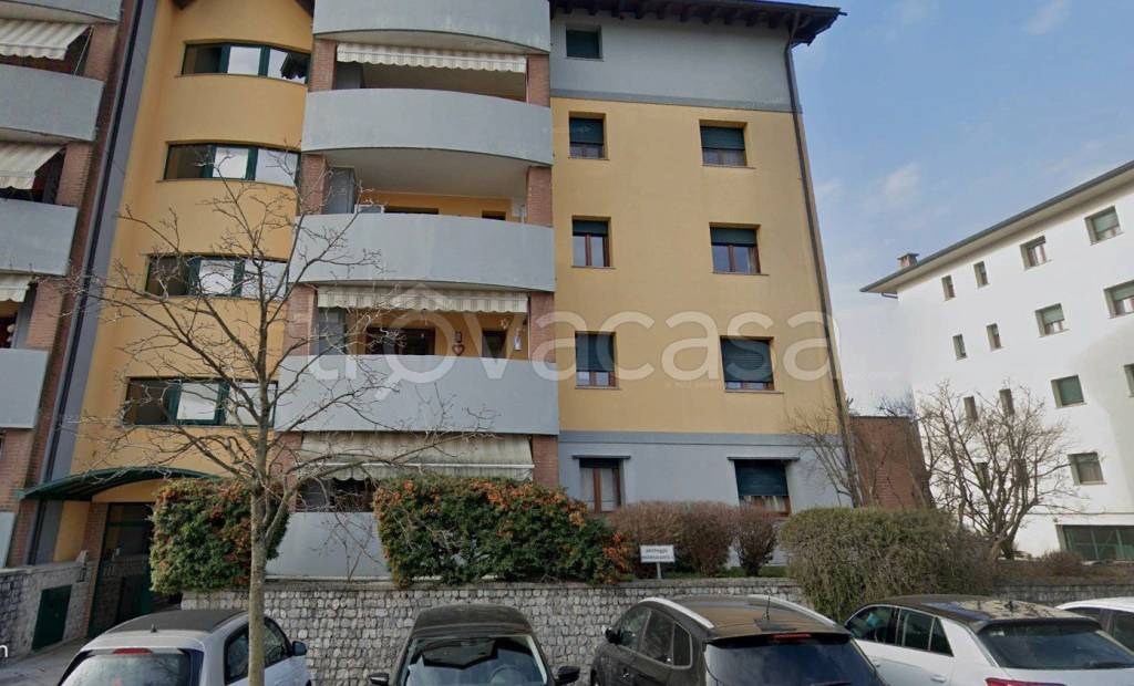 Appartamento in vendita a Cordenons via Cortina, 68