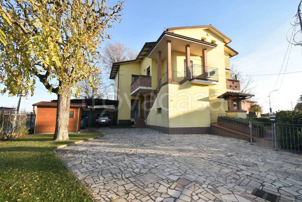 Villa Bifamiliare in vendita a Castelfranco Emilia via per Riolo