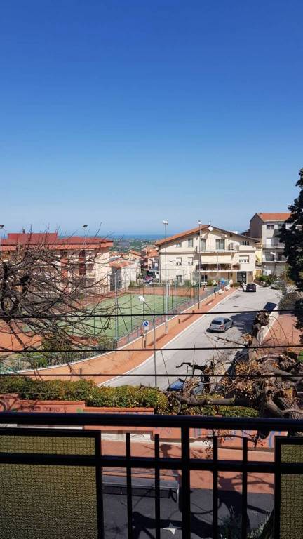Villa in vendita a Montenero di Bisaccia piazza della liberta', 42 -44