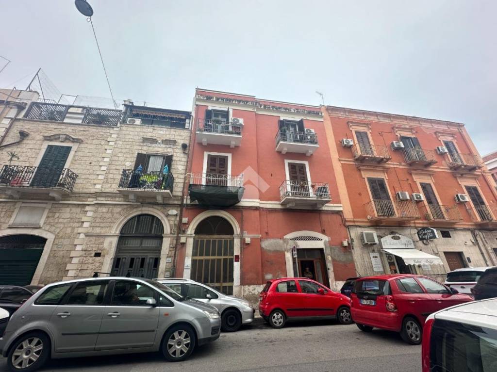 Appartamento in vendita a Bari via Napoli, 171