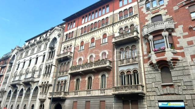 Appartamento in vendita a Milano via Luigi Settembrini, 9