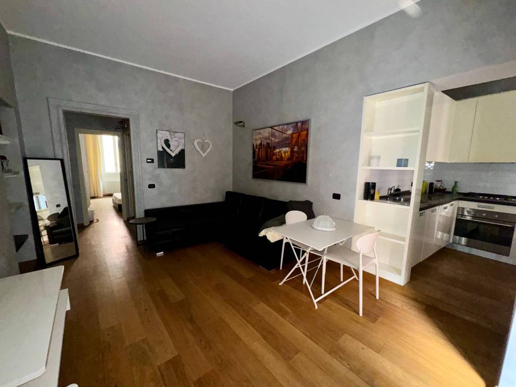 Appartamento in affitto a Milano via Maurizio Quadrio, 23
