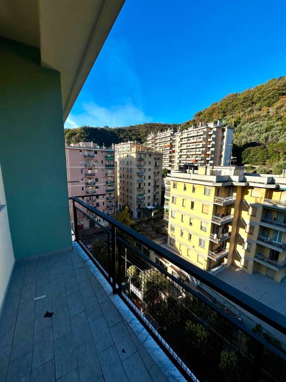Appartamento in vendita a Genova via Piacenza