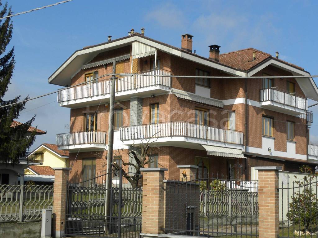 Attico in vendita a Caramagna Piemonte strada Carmagnola, 20