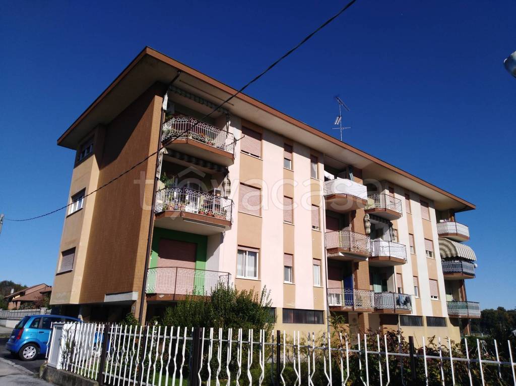 Appartamento in vendita a Gattico-Veruno