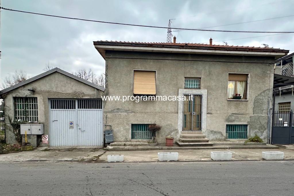 Villa in vendita a Segrate via Fratelli Cervi