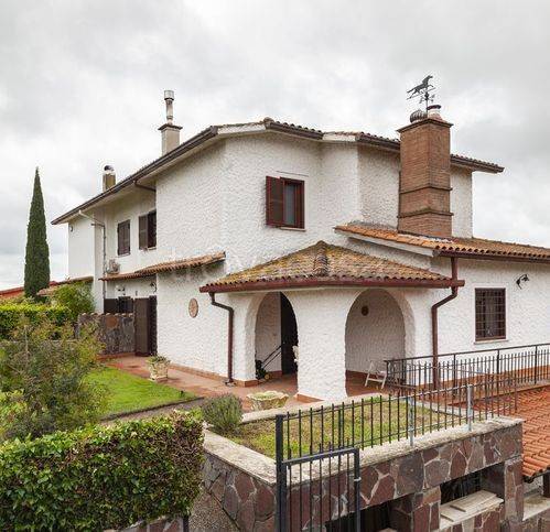 Villa Bifamiliare in vendita a Riano via Colle Delle Rose