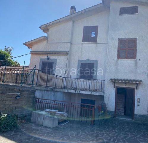 Appartamento in vendita a Riano via Del Cavone