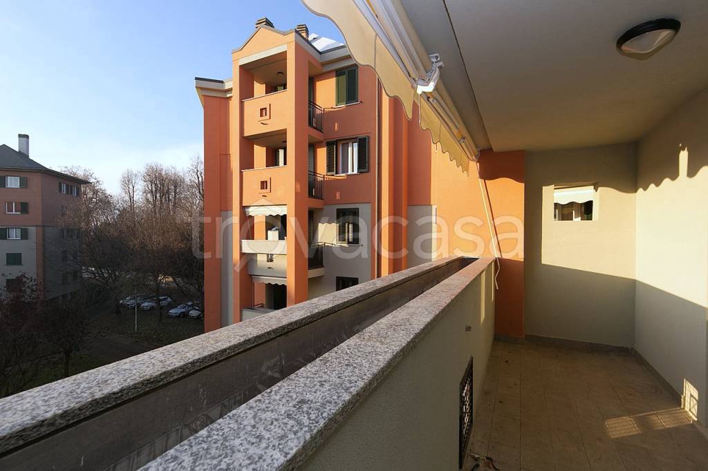 Appartamento in vendita a Saronno via Brianza