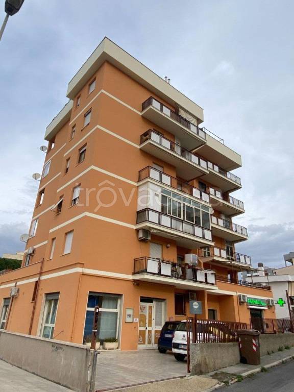 Appartamento in vendita a Civitavecchia via Pietro Bernardini