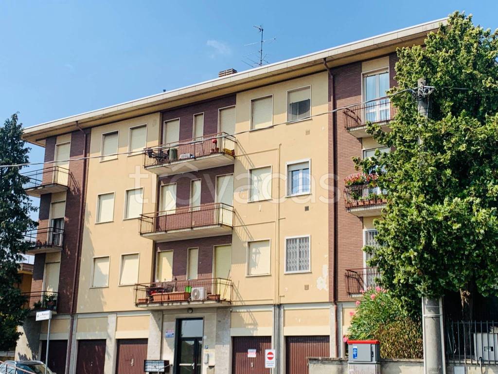 Appartamento in vendita a Jerago con Orago via Moncucco