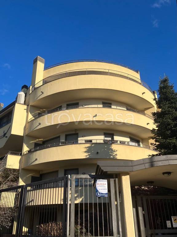 Appartamento in in affitto da privato a Legnano via Ciro Menotti, 22