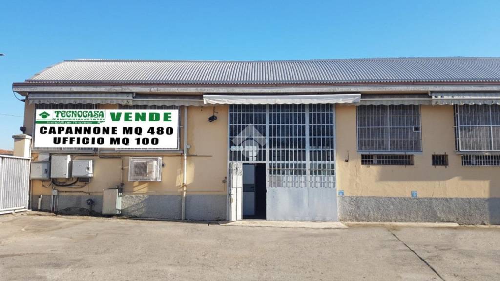 Capannone Industriale in vendita a Paderno Dugnano via monte cervino, 1