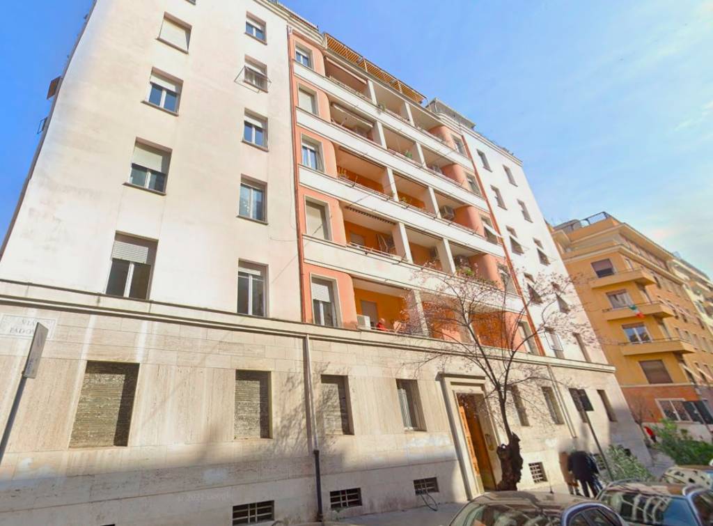 Appartamento in vendita a Roma via Padova, 41
