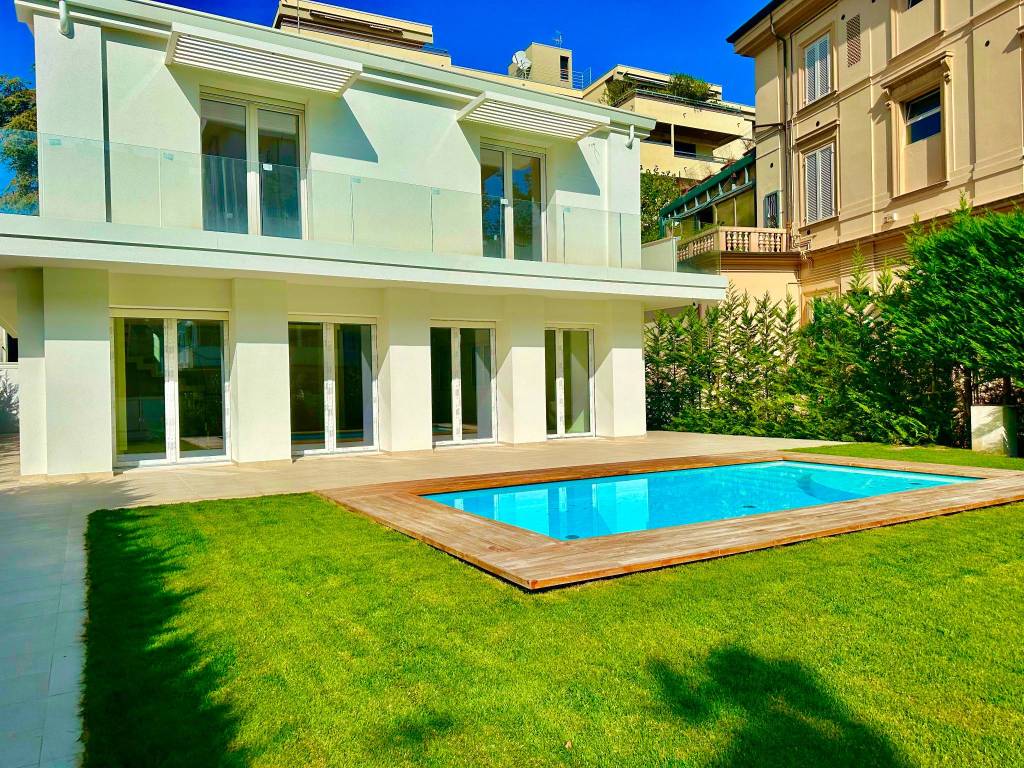 Villa in vendita a Rimini viale Caio Duilio