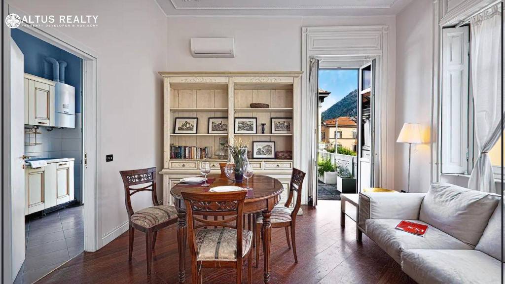 Villa Bifamiliare in vendita a Como