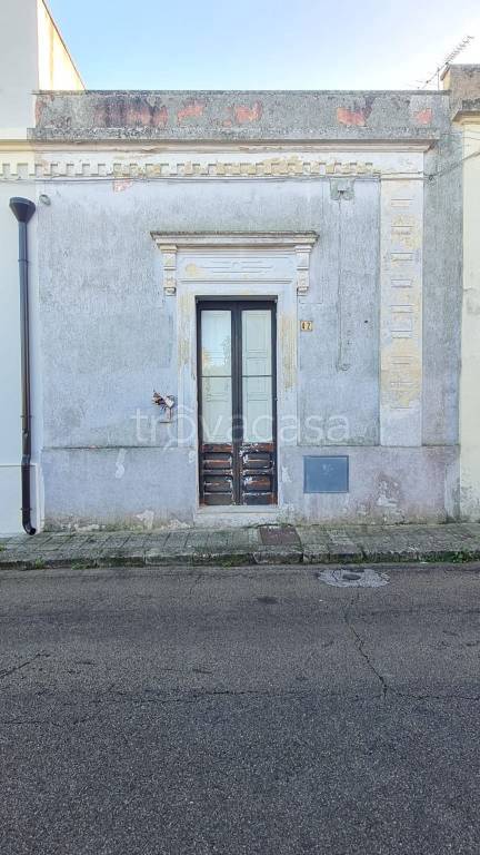 Casa Indipendente in vendita a San Pietro in Lama via Vittorio Veneto