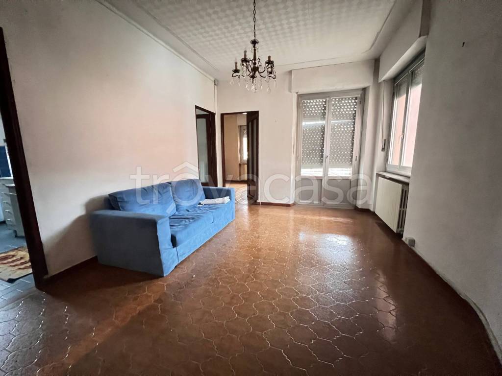 Appartamento in vendita a Nizza Monferrato viale Umberto I