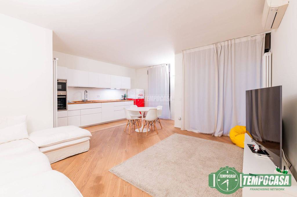 Appartamento in vendita a San Donato Milanese via Martiri di Cefalonia 4