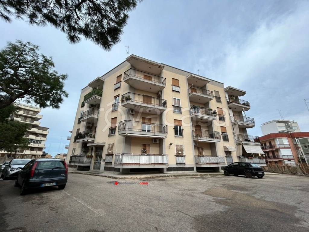 Appartamento in vendita a Bari via Lorenzo Perosi