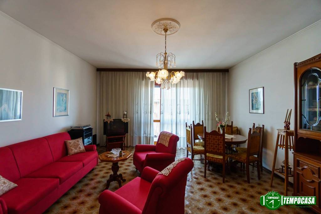 Appartamento in vendita a Nova Milanese via Giuseppe Di Vittorio, 7
