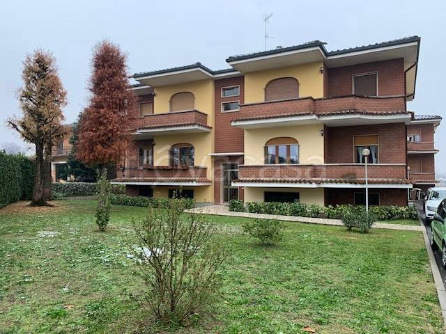 Appartamento in vendita a Castelvetro Piacentino via Statale, 53