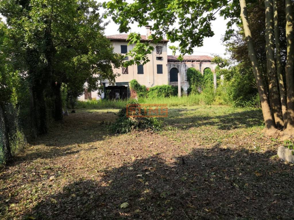 Rustico in vendita a Treviso via priamo tron, 39