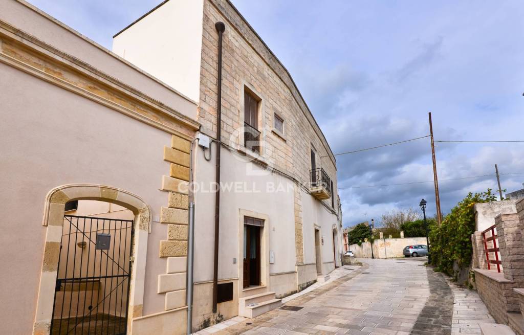Casa Indipendente in vendita a Melendugno via Castello