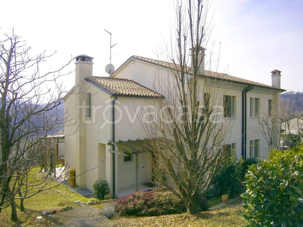 Villa Bifamiliare in vendita a Susegana