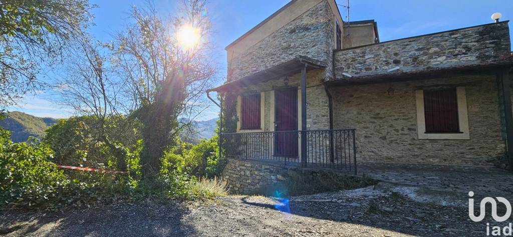 Villa in vendita a Casanova Lerrone frazione Degna, snc