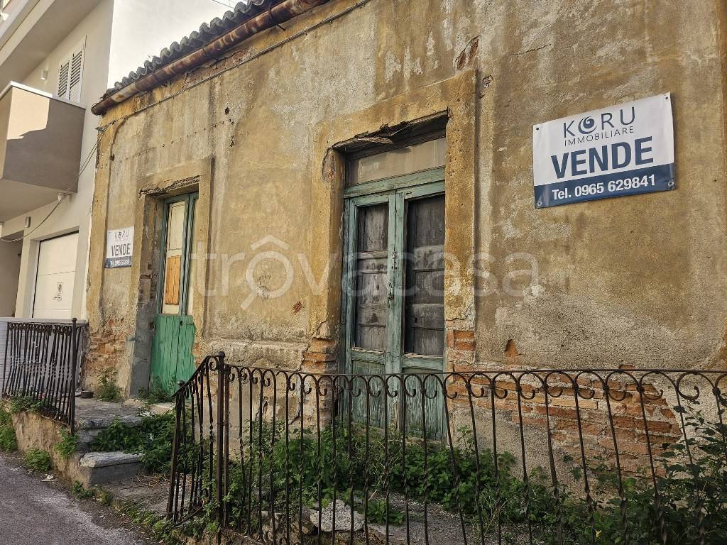 Villa a Schiera in vendita a Reggio di Calabria via Sbarre Inferiori, 85