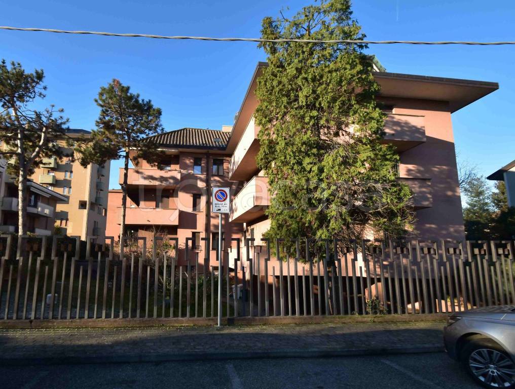 Appartamento in vendita a Desio via Roma, 120