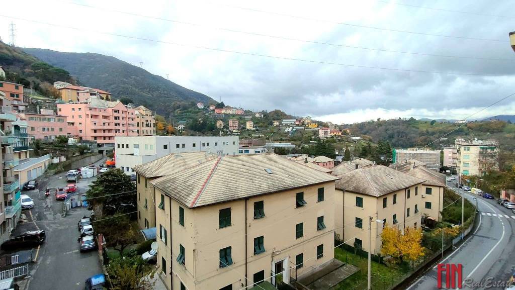Appartamento in vendita a Genova via fratelli di coronata