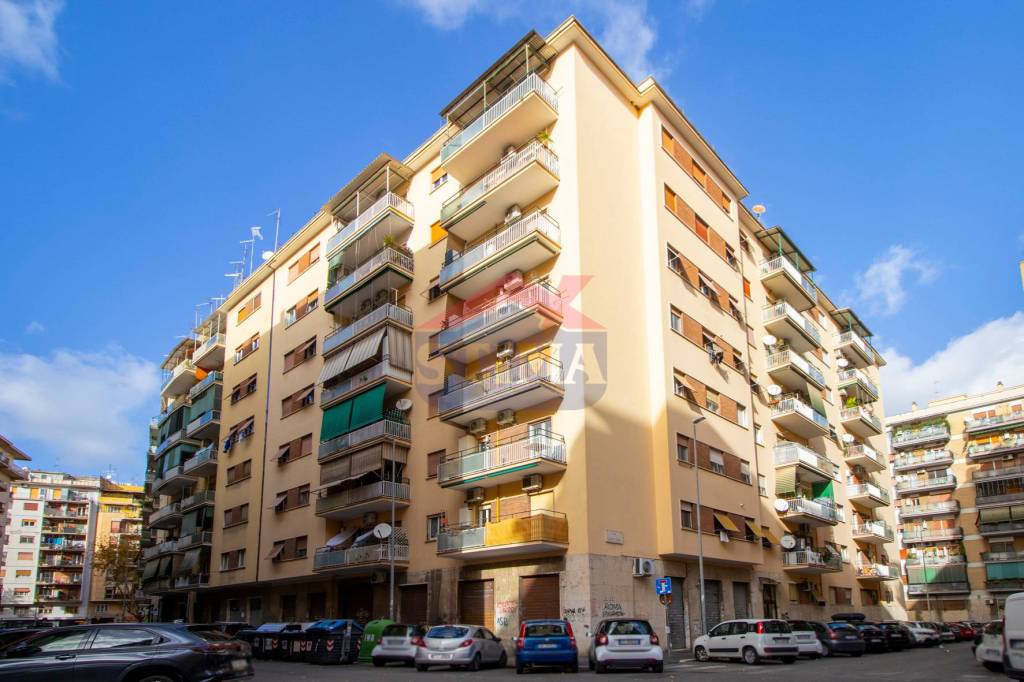 Appartamento in vendita a Roma via Giuseppe Pianell, 31