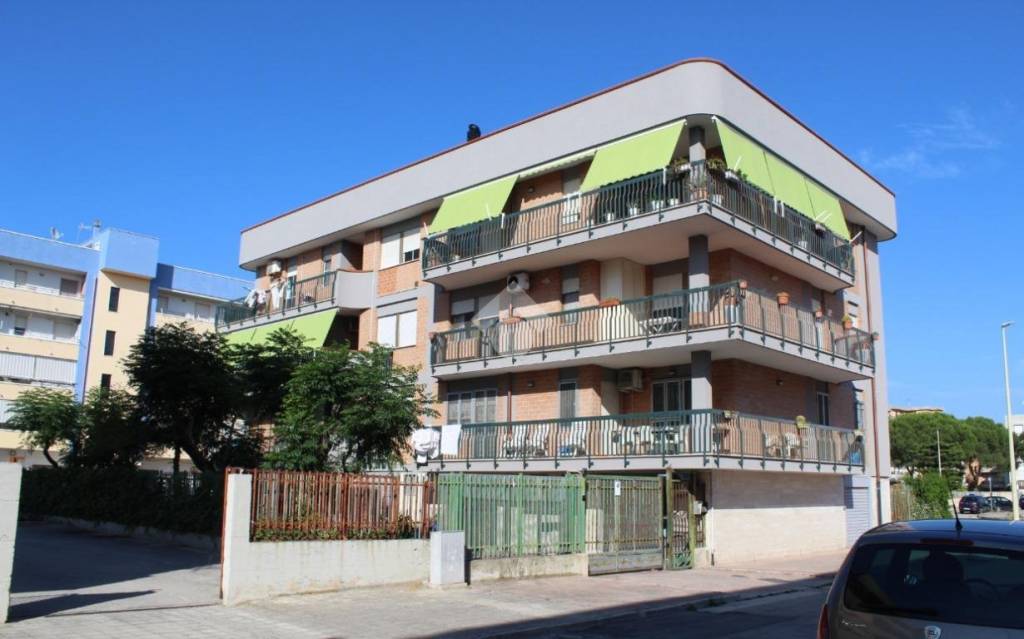 Appartamento in vendita a Margherita di Savoia via Michele Cassandro, 8