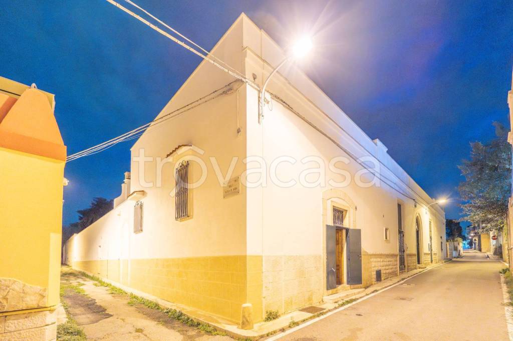 Casa Indipendente in vendita a Bari via Nicola De Giosa Santo Spirito, 16