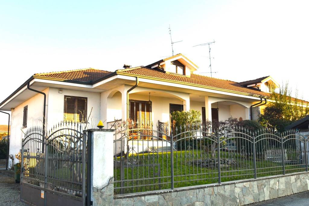 Villa in vendita a Lignana via Papa Giovanni XXIII
