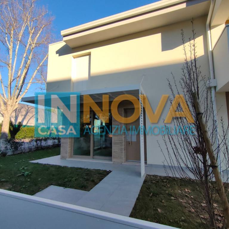 Villa Bifamiliare in vendita a Mogliano Veneto via Ronzinella